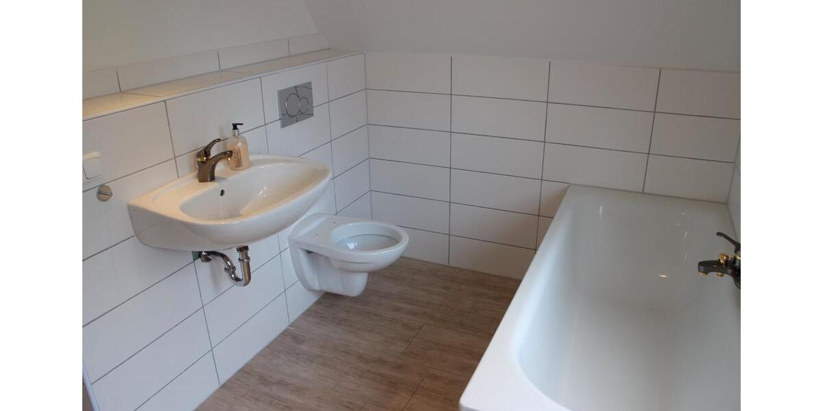 Einfamilienhaus Hambühren - 5 Zimmer, 100 m&sup2;, 1.200&euro; | Angebot:26607172