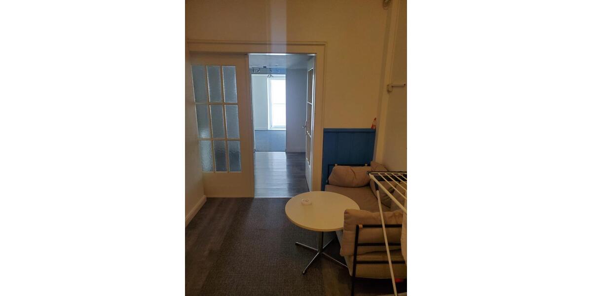 WG neu zu vergeben 22 zimmer