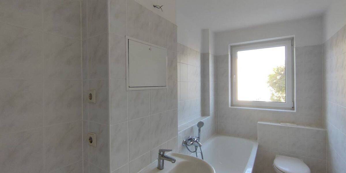 Etagenwohnung Zeitz - 3 Zimmer, 58 m&sup2;, 325&euro; | Angebot:26093142