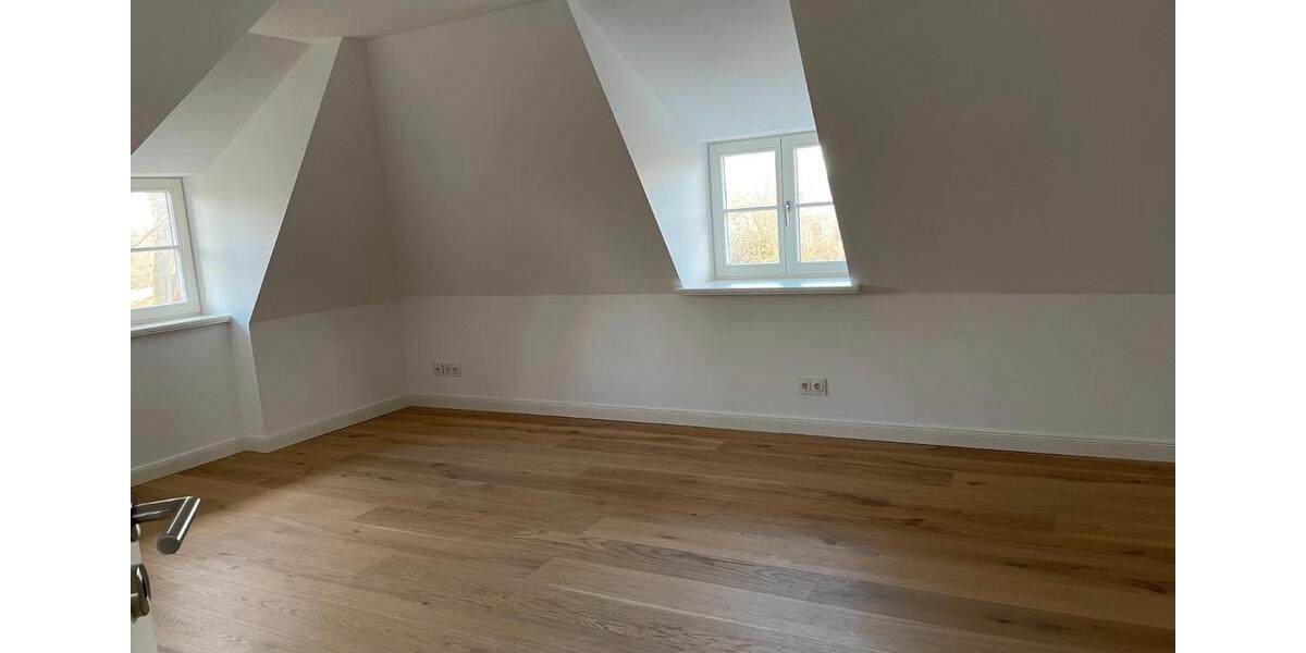 Doppelhaushälfte Osterrönfeld - 4 Zimmer, 150 m&sup2;, 1.850&euro; | Angebot:26194498