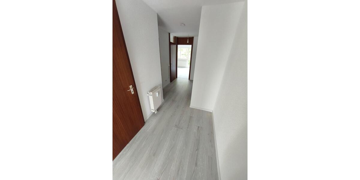 Etagenwohnung Sindelfingen Eichholz - 2 Zimmer, 67 m&sup2;, 980&euro; | Angebot:26705353