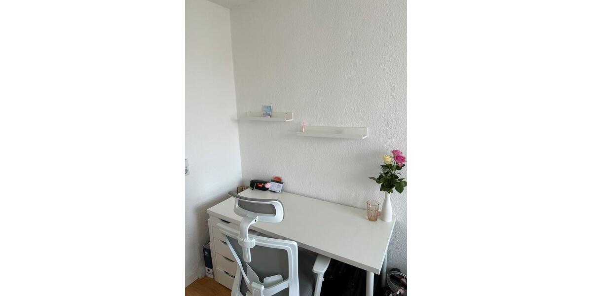 Dachgeschoßwohnung Magdeburg Alte Neustadt - 1 Zimmer, 32 m&sup2;, 400&euro; | Angebot:25498152