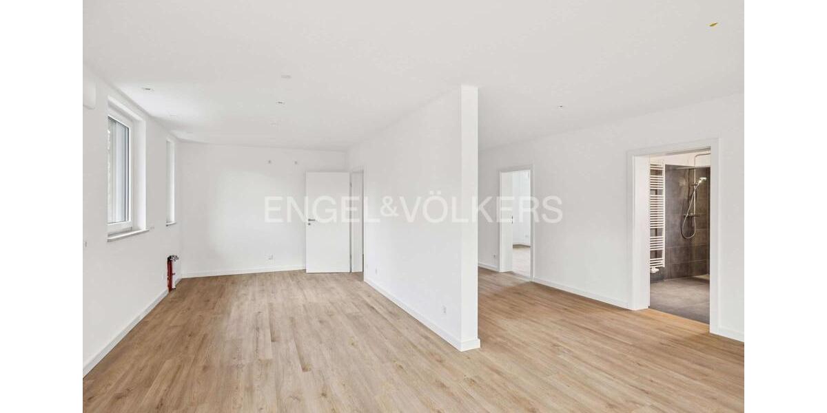 Dachgeschoßwohnung Ahrensburg - 3 Zimmer, 120 m&sup2;, 2.200&euro; | Angebot:26348767
