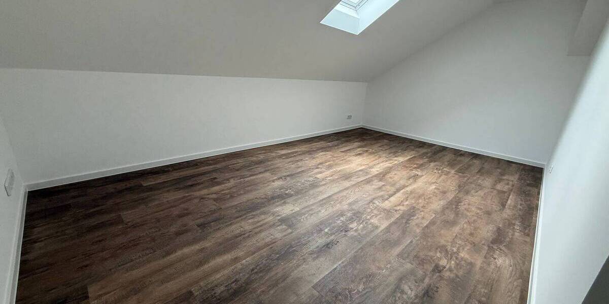 Etagenwohnung Flöha - 4 Zimmer, 90 m&sup2;, 900&euro; | Angebot:26583698