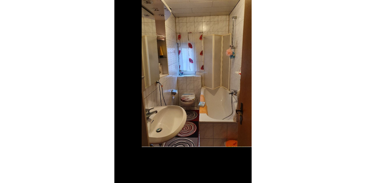 Dachgeschoßwohnung Ebensfeld - 2.5 Zimmer, 70 m&sup2;, 490&euro; | Angebot:26253186