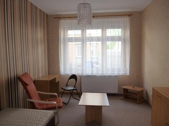 Wohnen auf Zeit Gera Alt-Taubenpreskeln - 1 Zimmer, 15 m&sup2;, 240&euro; | Angebot:26169346