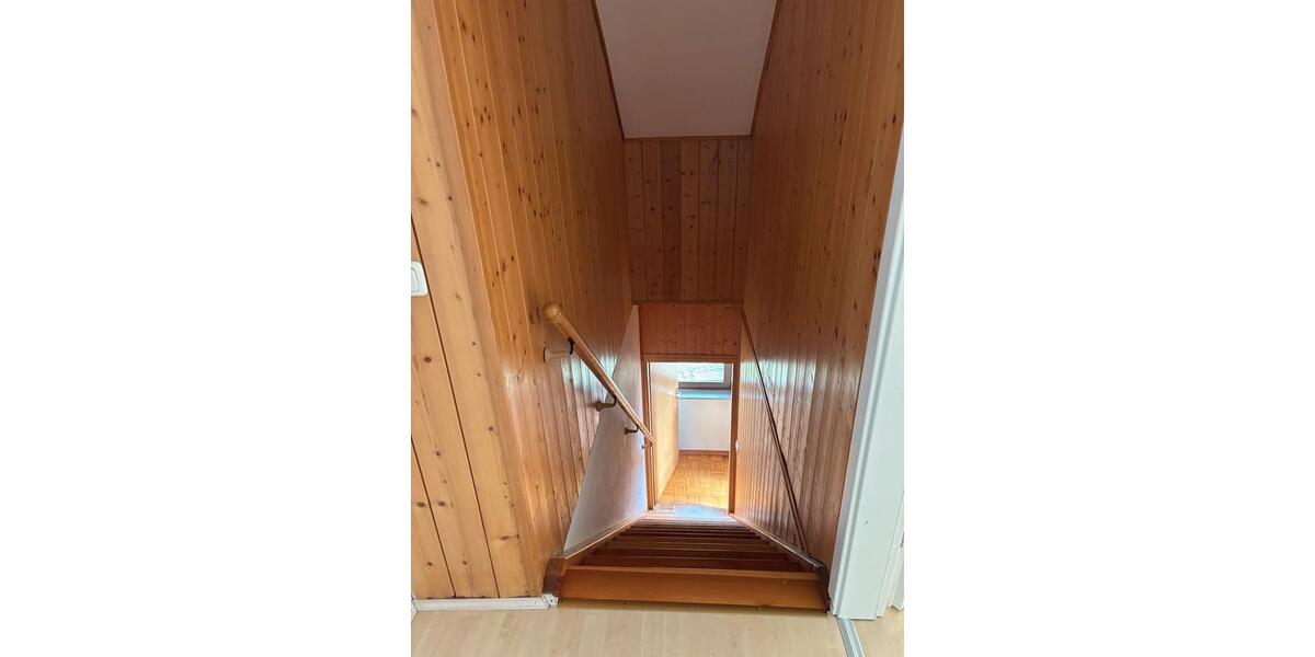 Etagenwohnung Kleinrinderfeld - 4 Zimmer, 85 m&sup2;, 750&euro; | Angebot:25980102