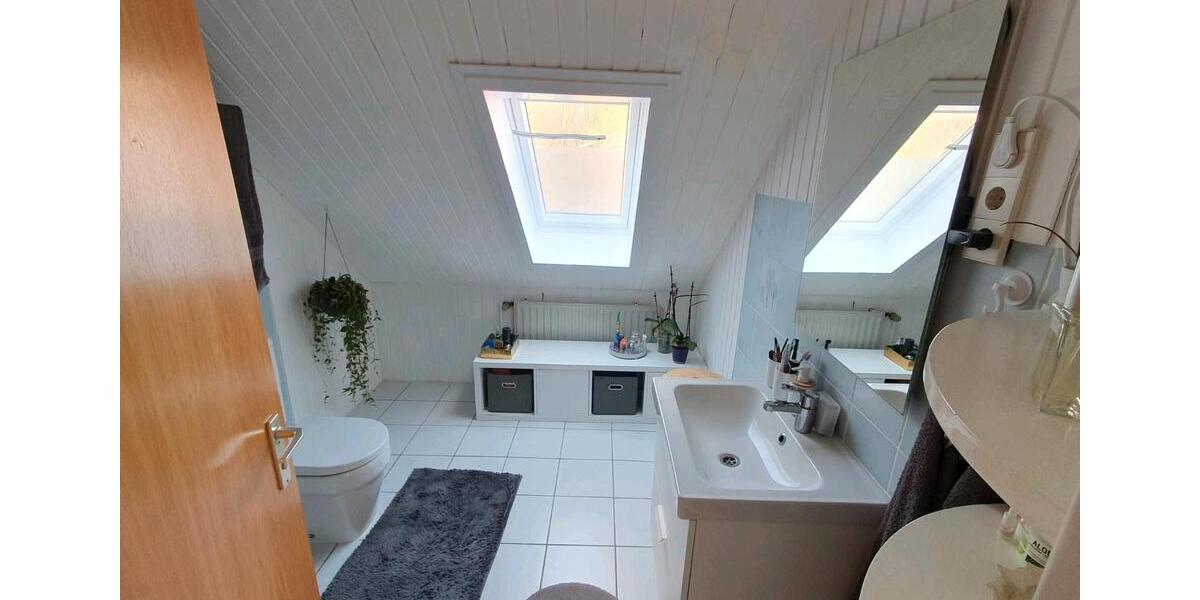 Dachgeschoßwohnung Syke - 3.5 Zimmer, 127 m&sup2;, 900&euro; | Angebot:24511912