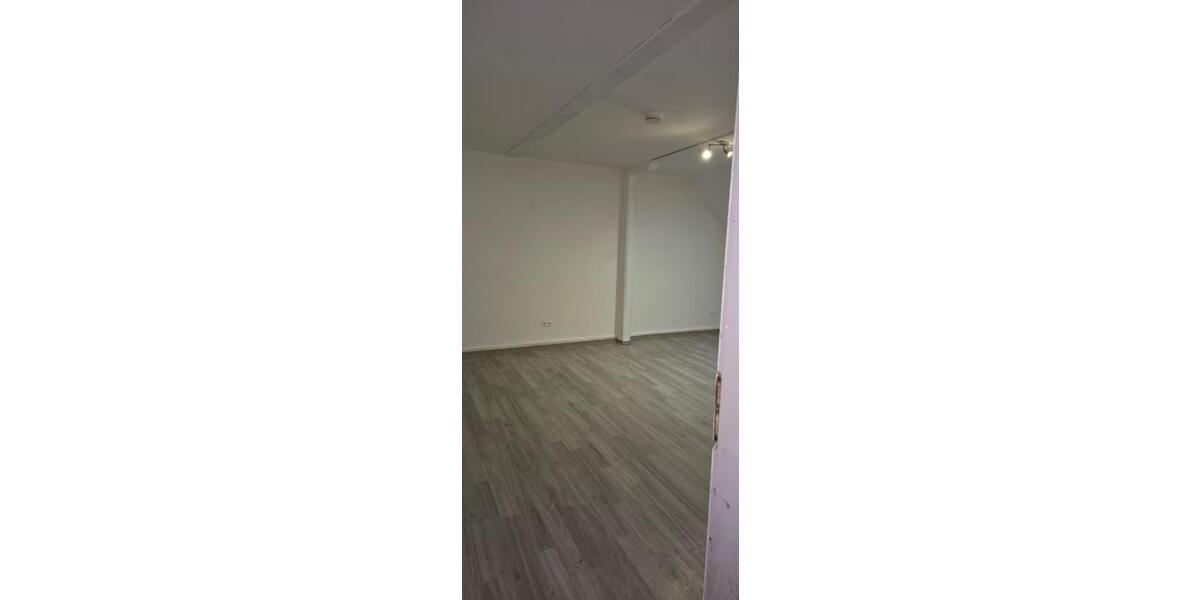 Etagenwohnung Dörentrup - 4 Zimmer, 100 m&sup2;, 590&euro; | Angebot:24753164