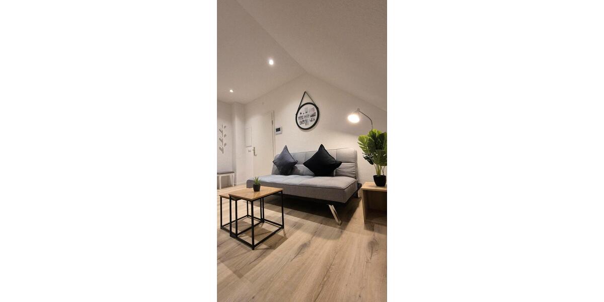 Etagenwohnung Wiesbaden Schierstein - 2 Zimmer, 30 m&sup2;, 1.350&euro; | Angebot:24445007