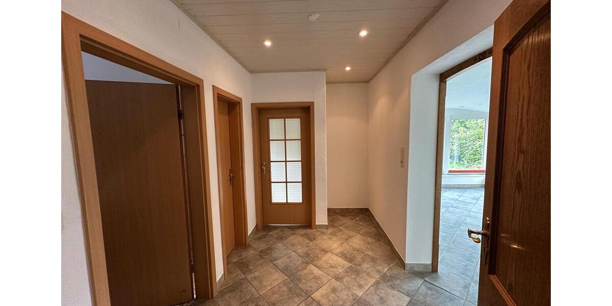 Einfamilienhaus Vechta - 7 Zimmer, 160 m&sup2;, 1.400&euro; | Angebot:26630991
