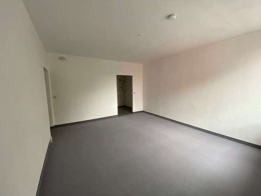 Wohnung zum Mieten in Suhl 357,11 € 54.33 m²