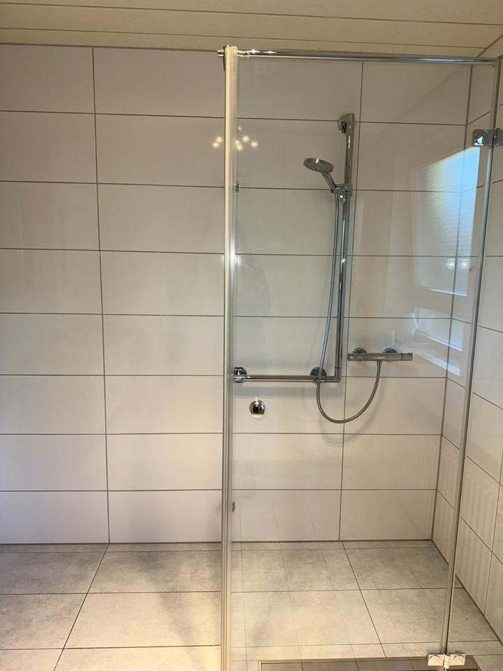 Helle 3,5 Zi EG-Whng mit Holzkachelofen, großer Terasse, Garten zimmer