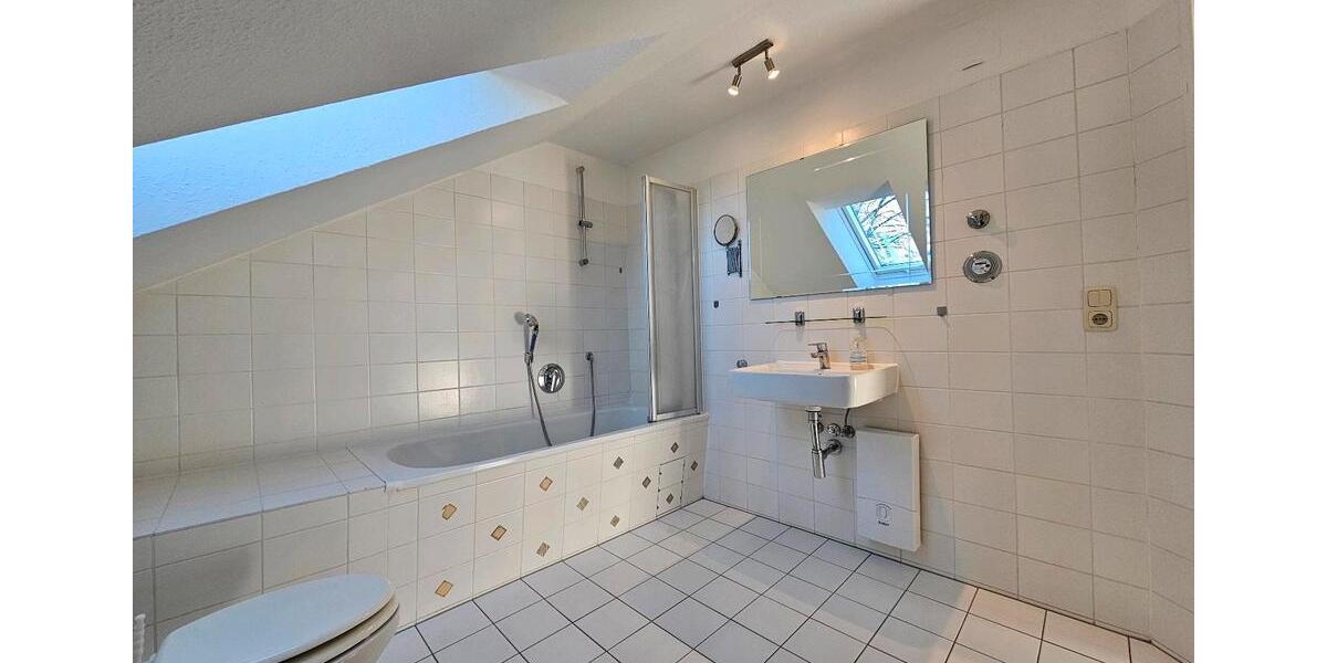 Dachgeschoßwohnung Hamburg Wandsbek - 2 Zimmer, 62 m&sup2;, 1.470&euro; | Angebot:26047385