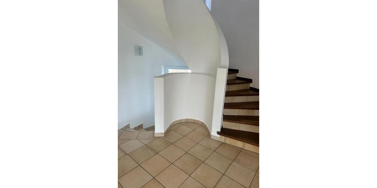 Einfamilienhaus Neumarkt-Sankt Veit Sankt Veit - 9 Zimmer, 240 m&sup2;, 2.400&euro; | Angebot:26252326