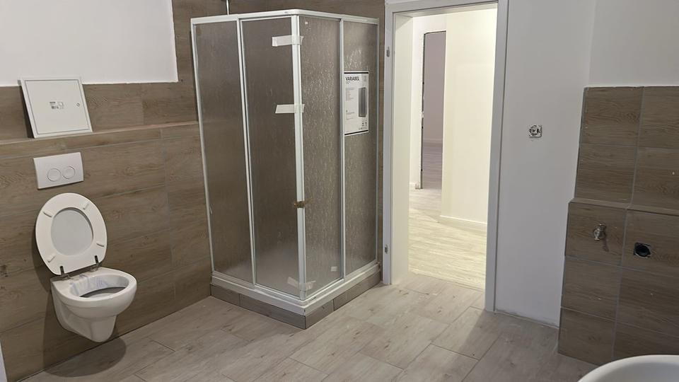 Erstbezug nach Sanierung - 4 Zimmer Zentrumsnahe Wohnung 4 zimmer