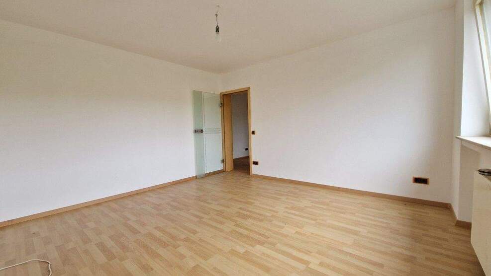 Komfortables Wohnen: Balkon, Tiefgarage, Pool & Sauna in Duisburg 3 zimmer