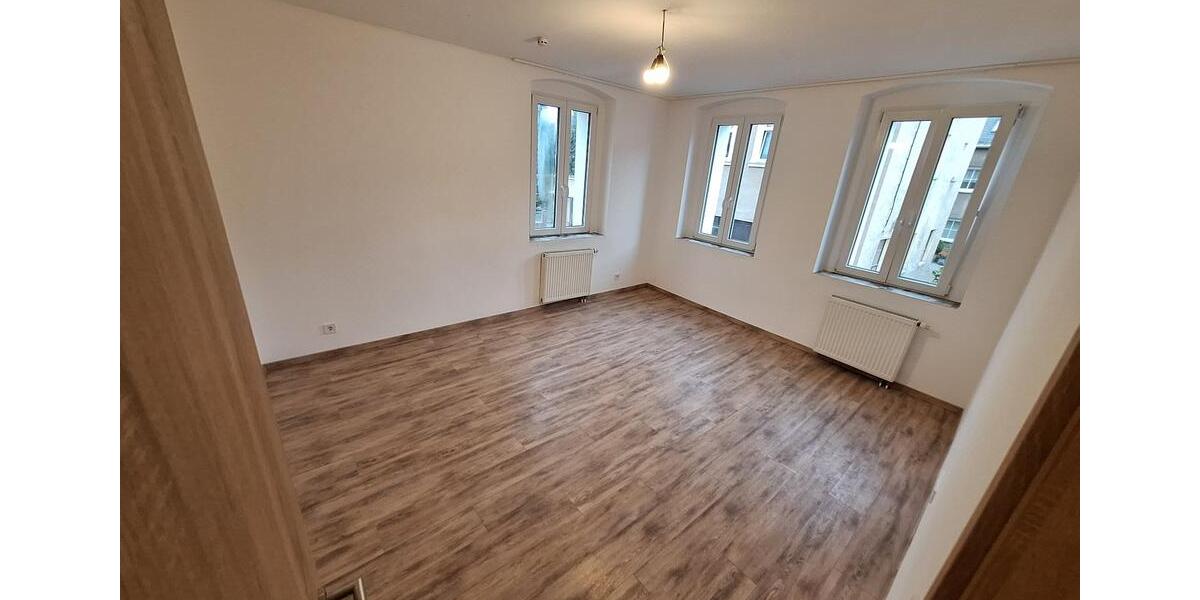 Etagenwohnung Burgstädt - 2.5 Zimmer, 55 m&sup2;, 550&euro; | Angebot:26648962