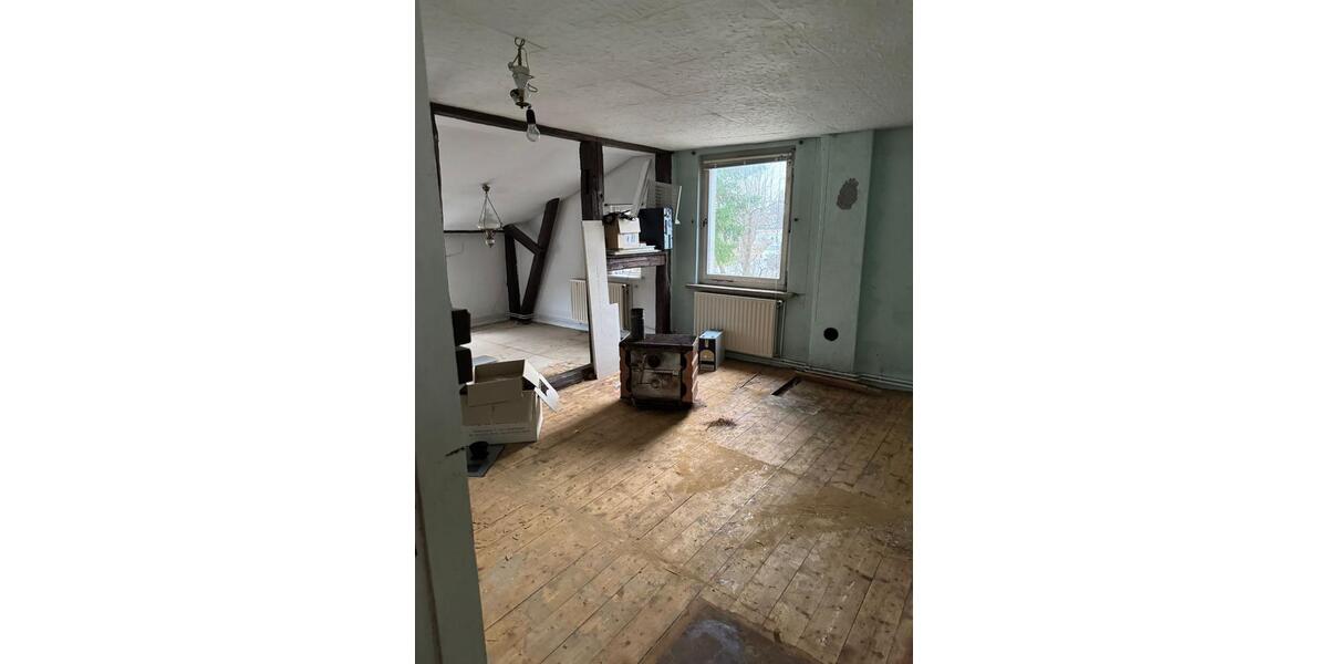 Wohnung und Gewerberaum zum selbst sanieren 5 zimmer