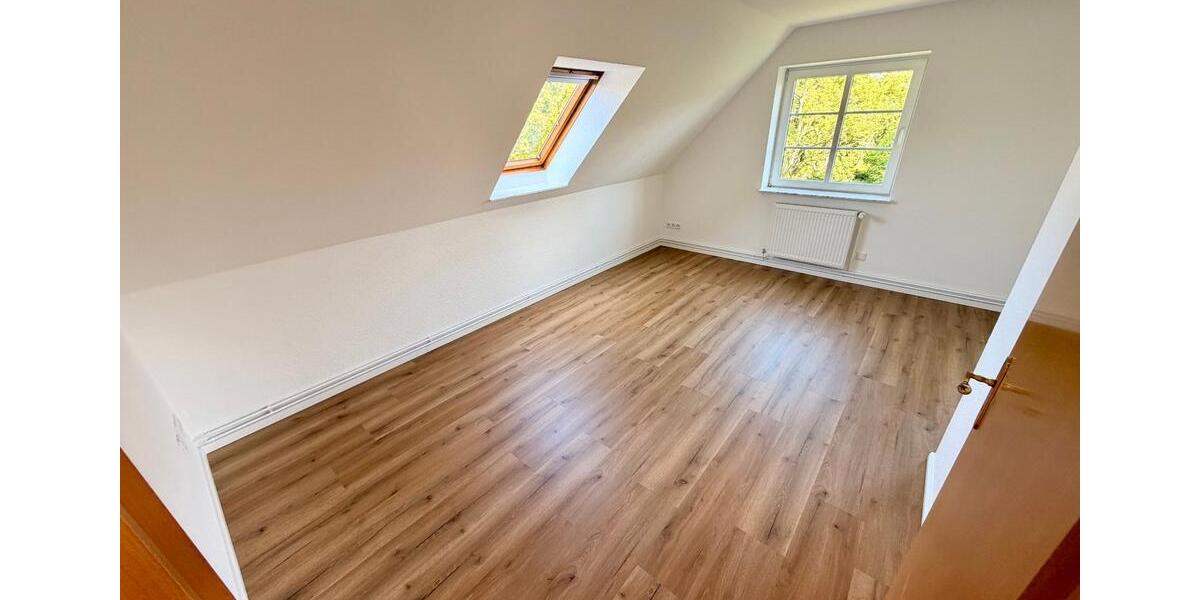 Einfamilienhaus Gelting - 7 Zimmer, 200 m&sup2;, 1.950&euro; | Angebot:26626110