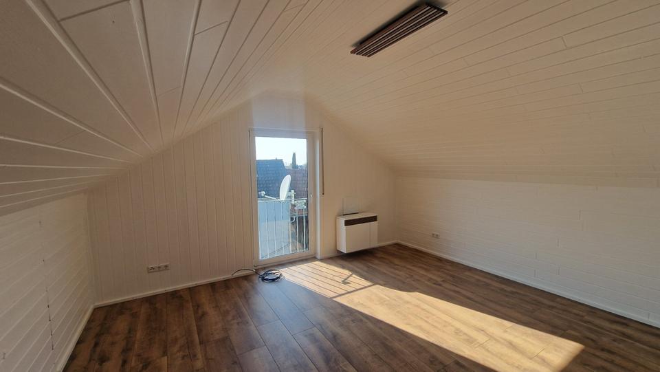 Dachgeschoßwohnung Rülzheim - 1.5 Zimmer, 30 m&sup2;, 385&euro; | Angebot:25960694