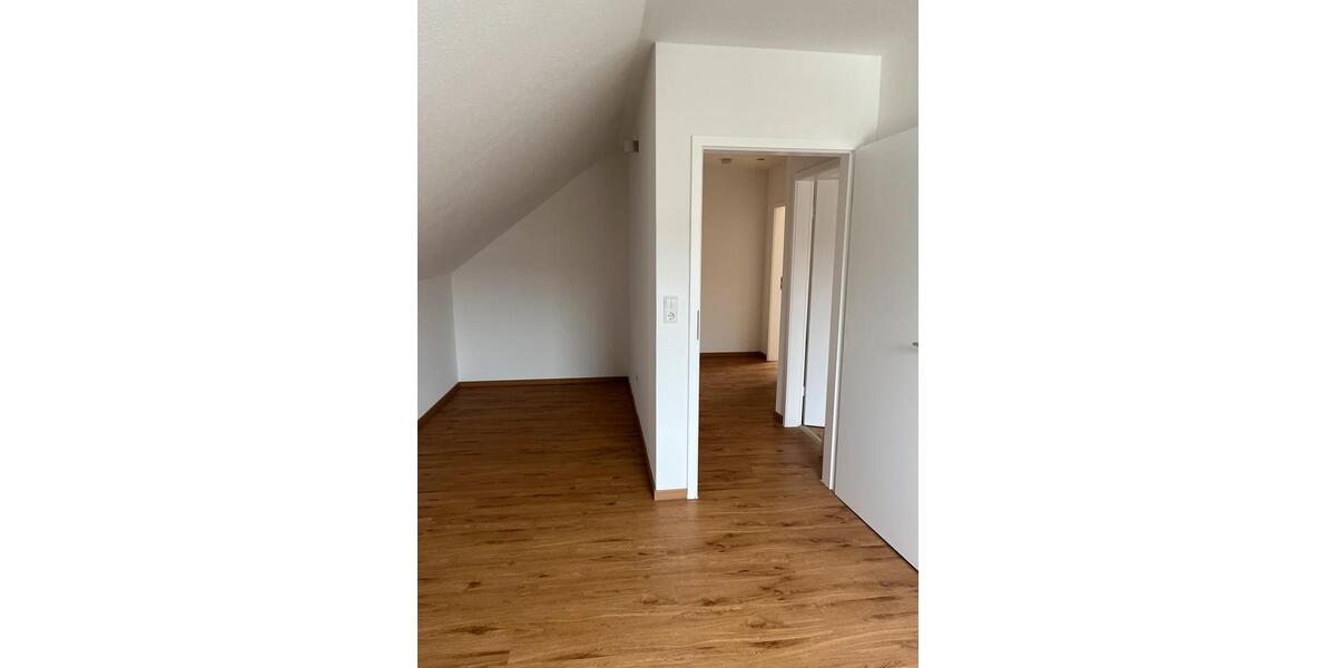 Dachgeschoßwohnung Michelstadt - 3 Zimmer, 60 m&sup2;, 860&euro; | Angebot:26595243