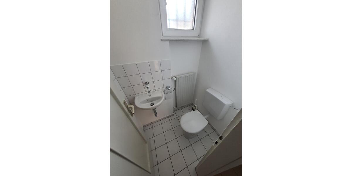 Einfamilienhaus Zweibrücken - 9 Zimmer, 251 m&sup2;, 1.790&euro; | Angebot:25980405