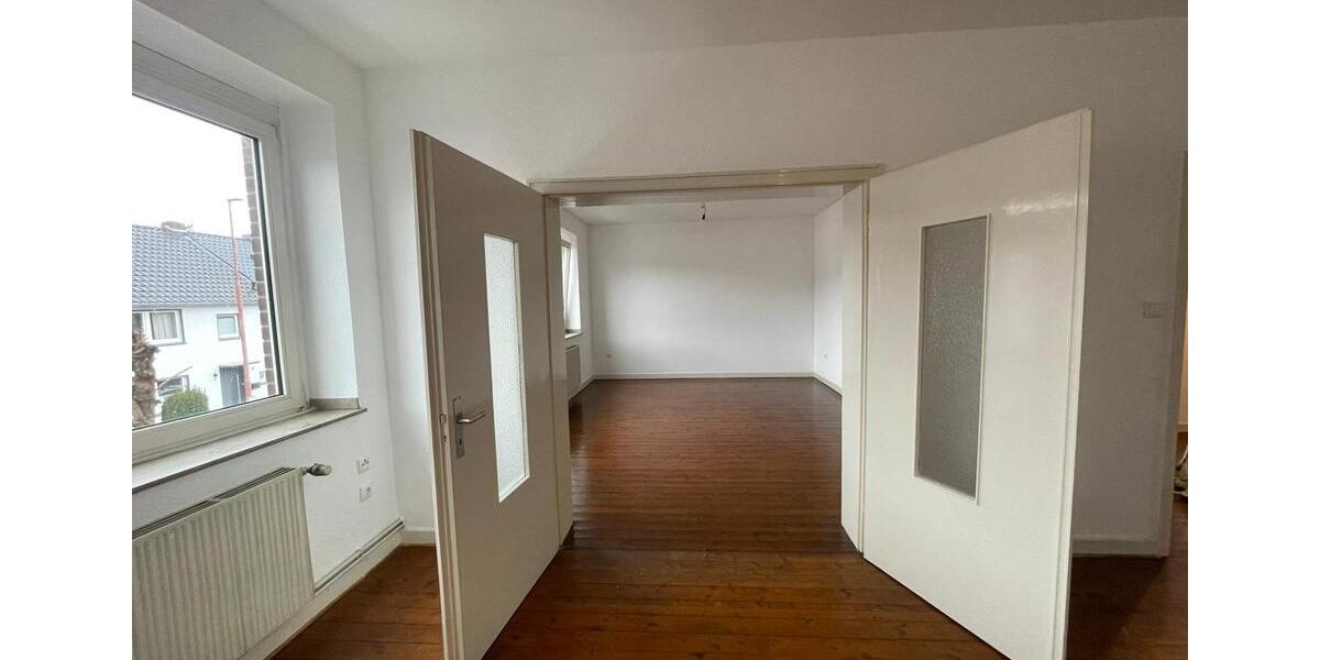Etagenwohnung Moers - 3 Zimmer, 95 m&sup2;, 850&euro; | Angebot:25102255