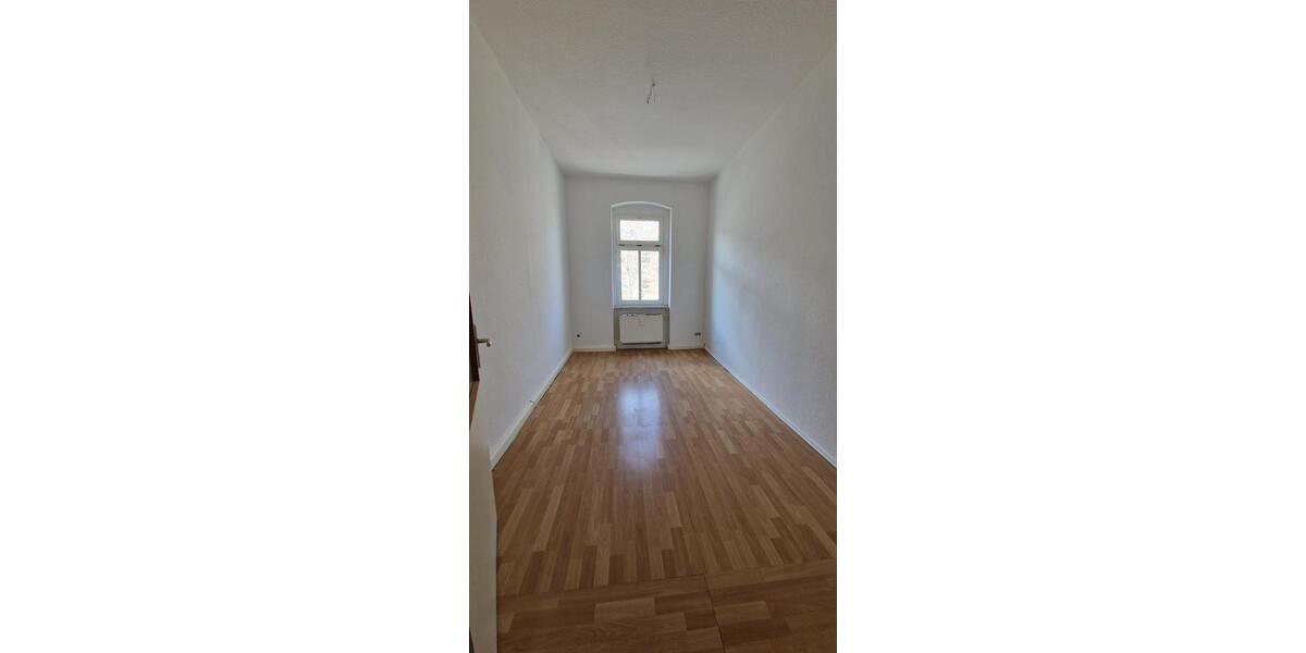 Etagenwohnung Weißenfels - 4 Zimmer, 97 m&sup2;, 580&euro; | Angebot:25804372