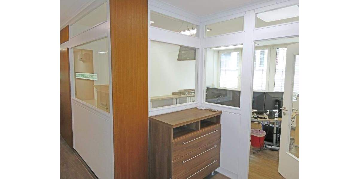 Gewerbeobjekt Nürnberg Lorenz - 8 Zimmer, 182 m&sup2;, 2.002&euro; | Angebot:25775667