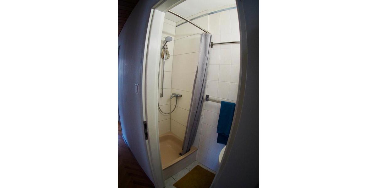 Dachgeschoßwohnung Würzburg - 3 Zimmer, 60 m&sup2;, 599&euro; | Angebot:25905184