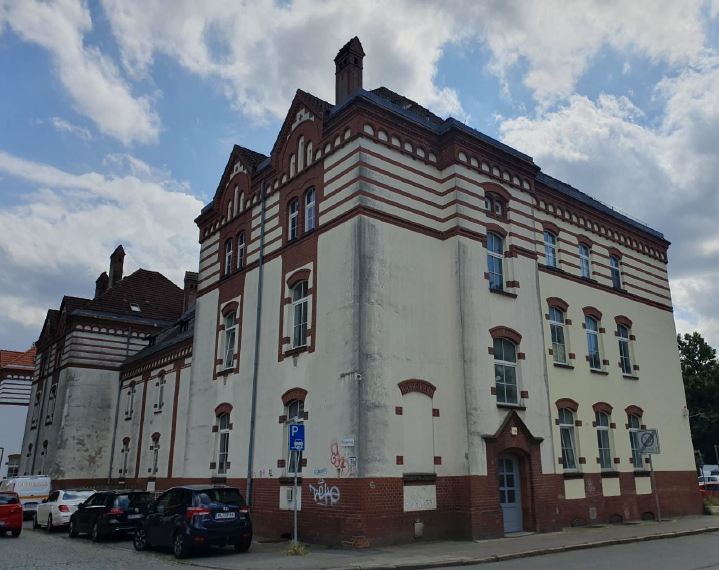 Wohnung zum Mieten in Lübeck 500 € 42.67 m²
