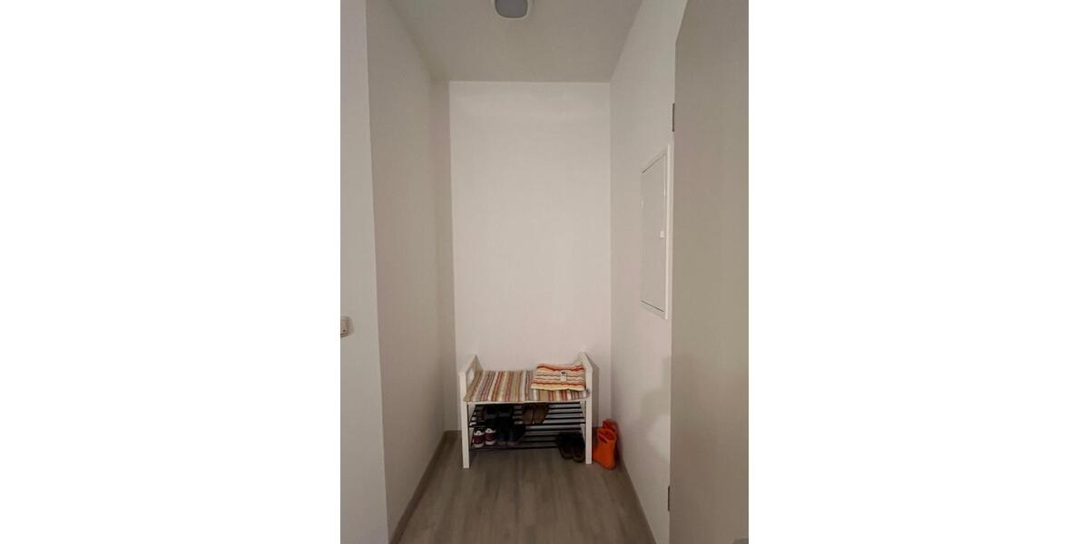 Etagenwohnung Tirschenreuth - 3 Zimmer, 130 m&sup2;, 910&euro; | Angebot:26056577