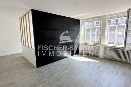 Düsseldorf-Stadtmitte: 2,5-Zimmer Wohnung für das junge Paar, eher eine SingleWohnung!