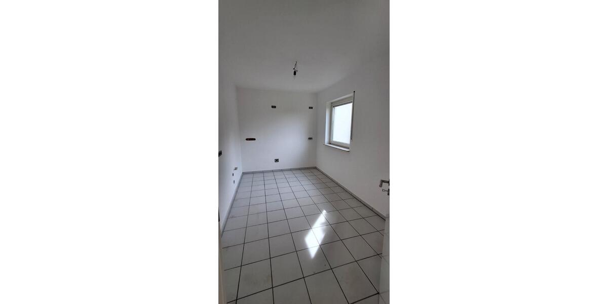 Etagenwohnung Mayen - 4 Zimmer, 105 m&sup2;, 950&euro; | Angebot:26137459