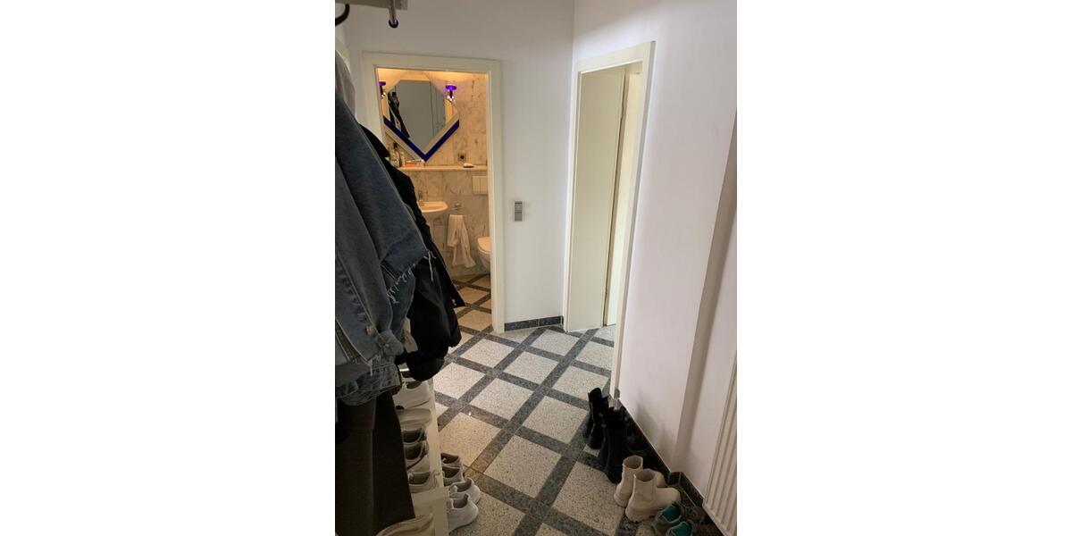 Dachgeschoßwohnung Bielefeld - 3.5 Zimmer, 110 m&sup2;, 1.100&euro; | Angebot:24418428