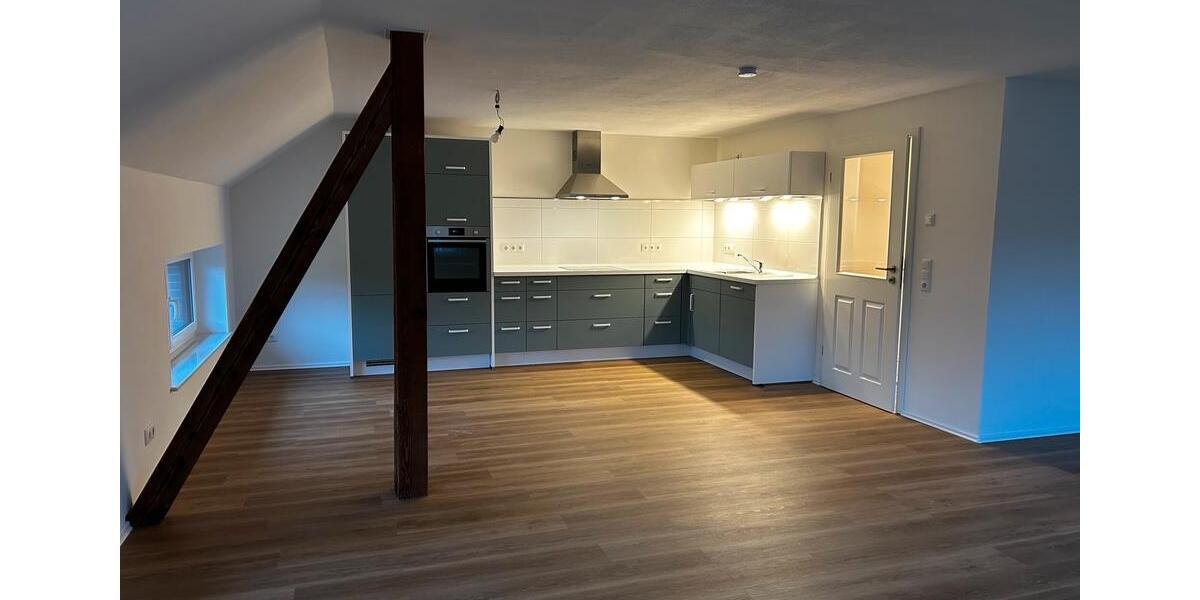 Dachgeschoßwohnung Ihlow - 3 Zimmer, 114 m&sup2;, 900&euro; | Angebot:24841324