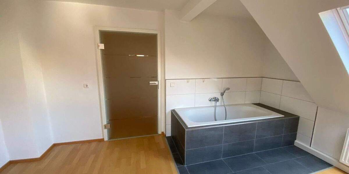 Etagenwohnung Bad Kissingen - 4 Zimmer, 110 m&sup2;, 920&euro; | Angebot:25669056