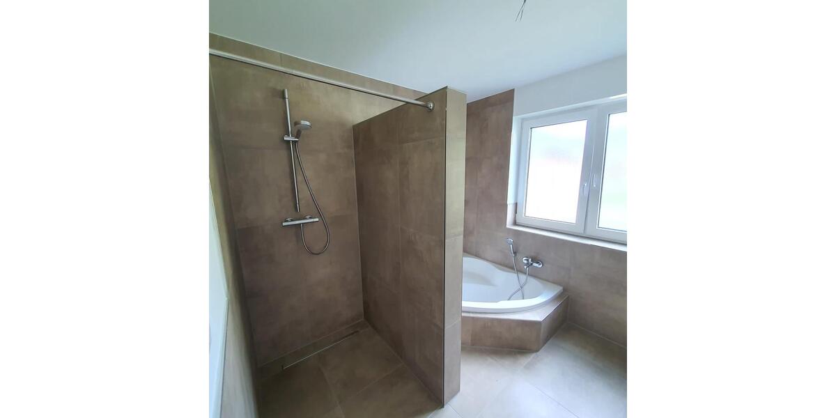 Erdgeschoßwohnung Nienburg (Weser) - 4 Zimmer, 115 m&sup2;, 1.050&euro; | Angebot:25908313