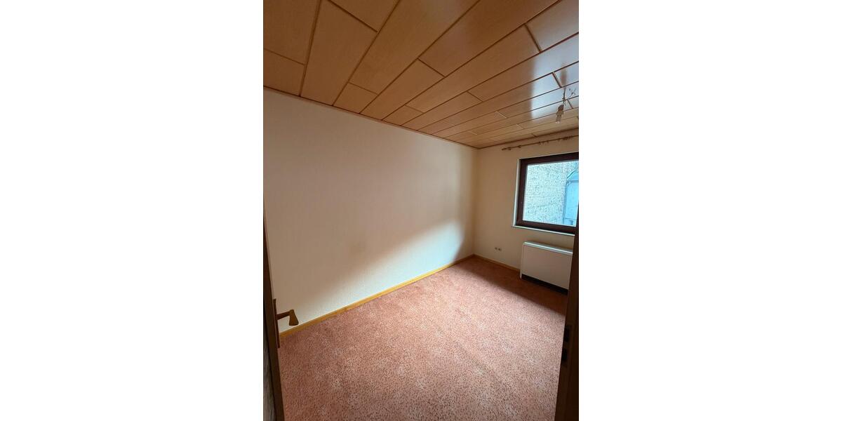 Gepflegtes Einfamilienhaus mit 3 Garagen in Mannheim-Käfertal 4 zimmer