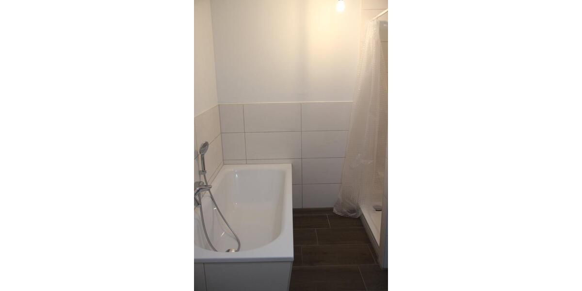 Einfamilienhaus Schortens - 7 Zimmer, 250 m&sup2;, 1.500&euro; | Angebot:25834127