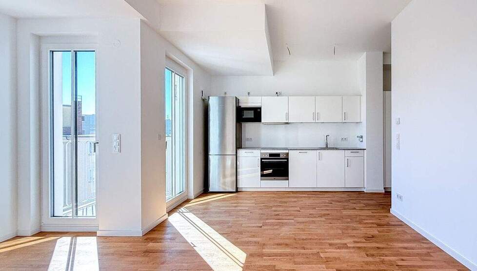 Schlau und effizient geschnittene Wohnung - Bodentiefe Fenster, viel Licht und mitten in der Stadt 2 zimmer