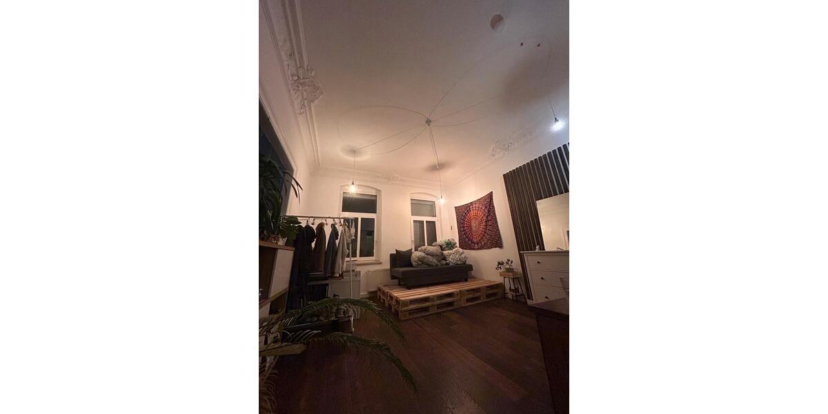 Wohnen auf Zeit Halle (Saale) - 8 Zimmer, 21 m&sup2;, 353&euro; | Angebot:25143333