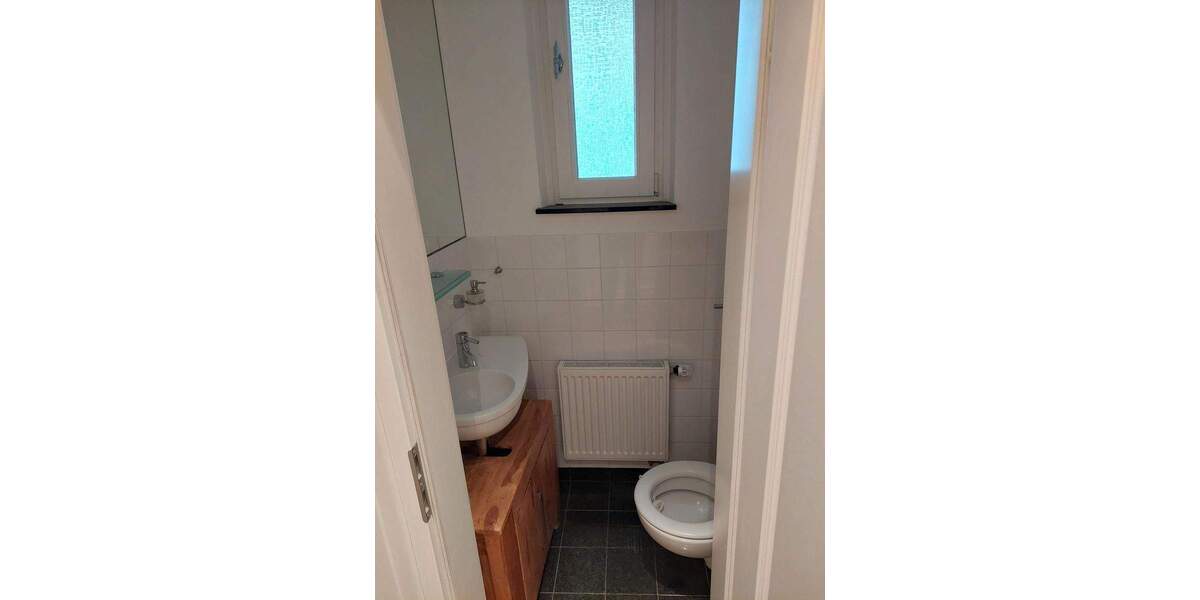 Etagenwohnung Trier Innenstadt - 7 Zimmer, 212 m&sup2;, 2.400&euro; | Angebot:25770106