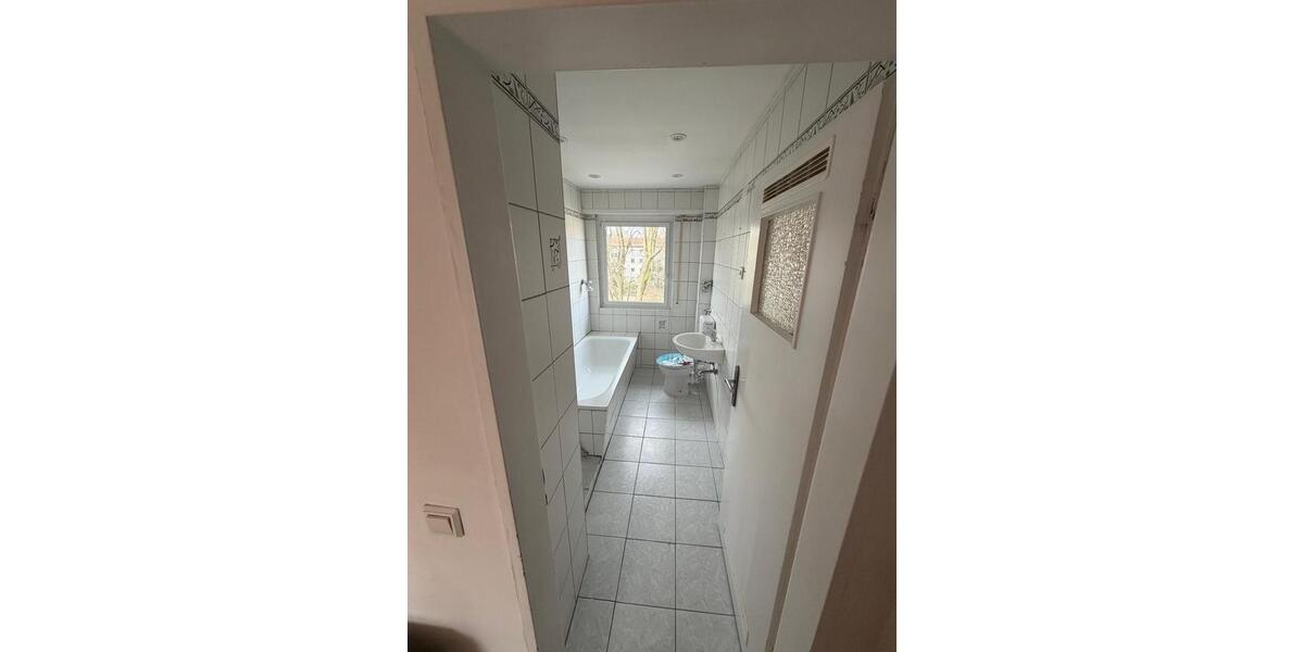 Etagenwohnung Weinheim - 3 Zimmer, 80 m&sup2;, 1.100&euro; | Angebot:25181053