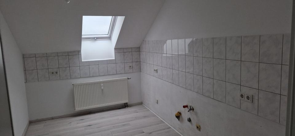 Dachgeschoßwohnung Illingen - 4 Zimmer, 89 m&sup2;, 650&euro; | Angebot:21429519