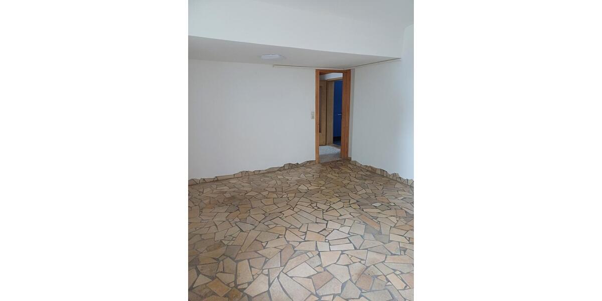 Erdgeschoßwohnung Münchberg - 3 Zimmer, 72 m&sup2;, 400&euro; | Angebot:25049293