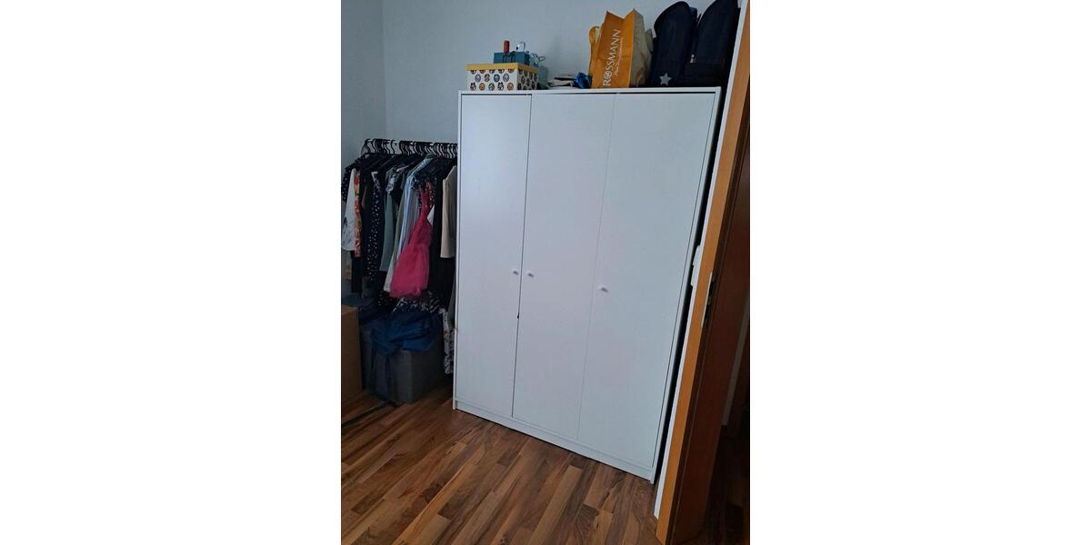 Erdgeschoßwohnung Römhild - 4 Zimmer, 80 m&sup2;, 695&euro; | Angebot:26149603