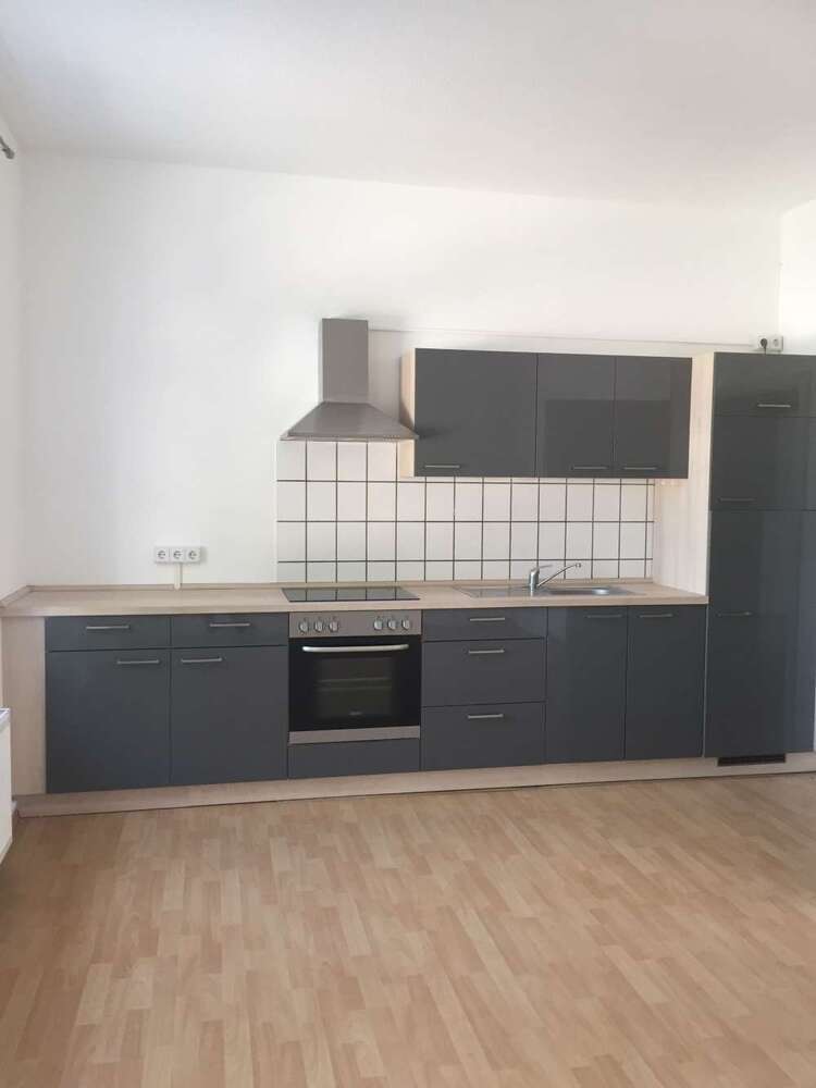 Wohnung zum Mieten in Meerane 220 € 44 m²