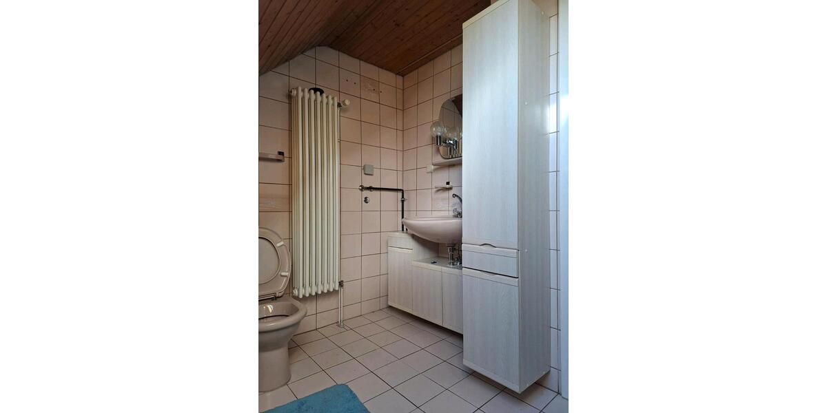 Dachgeschoßwohnung Heusweiler - 3 Zimmer, 70 m&sup2;, 670&euro; | Angebot:24310574